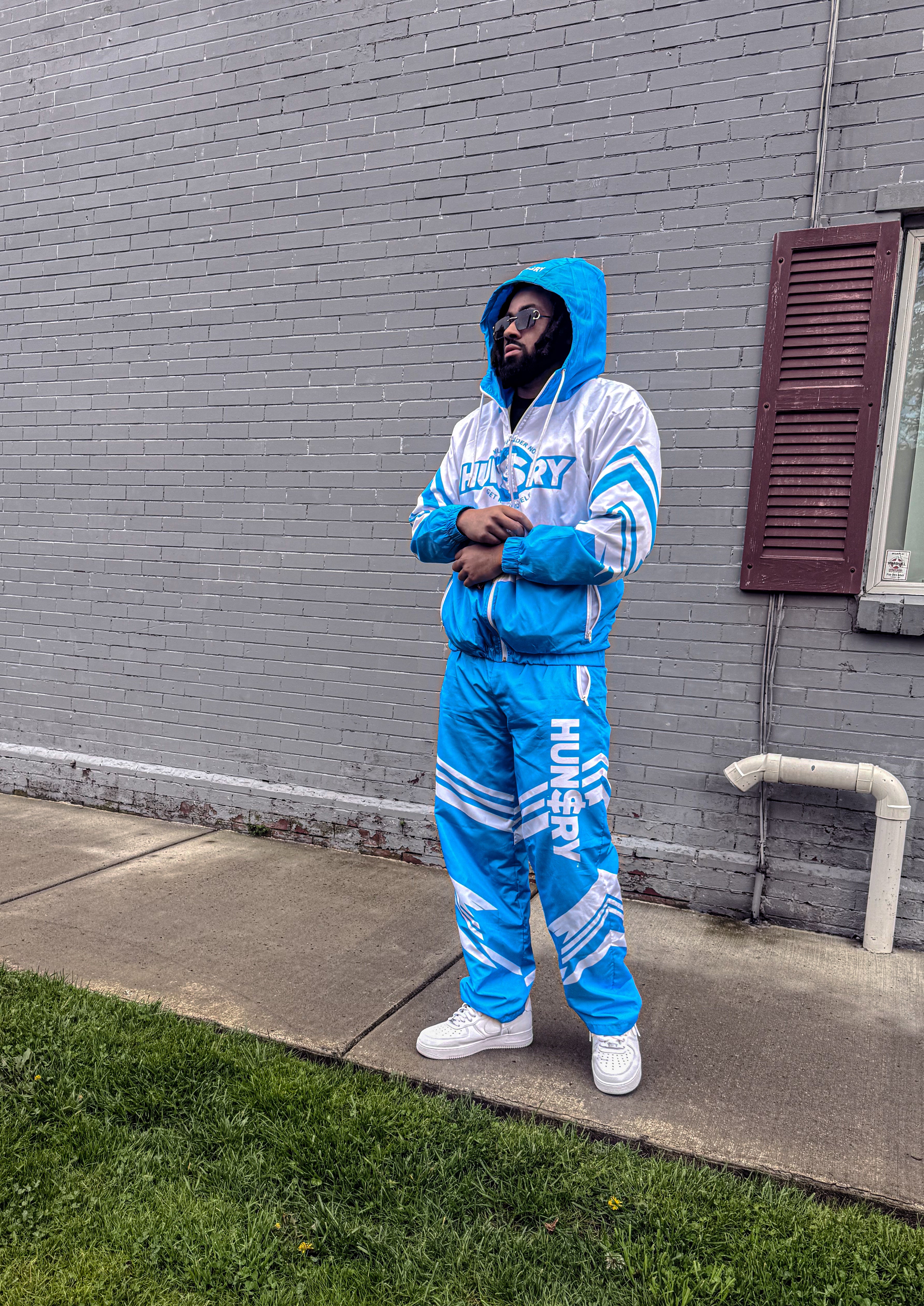 HUNGRY PREMIUM WINDBREAKER